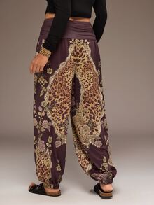 Freevana Plus Size Floral Leopard Print Fashion Pleated Cuffed Pants - Brown - View 2