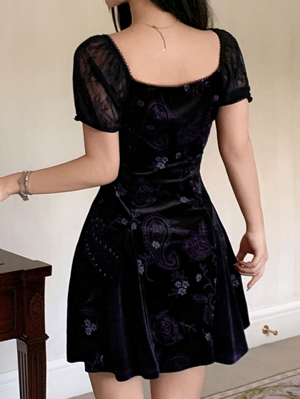 Women's Summer Elegant Jacquard Contrast Lace Nightgown