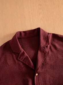 Manfinity Hypemode Men's Summer Casual Solid Color Short Sleeve Shirt - Red - View 3