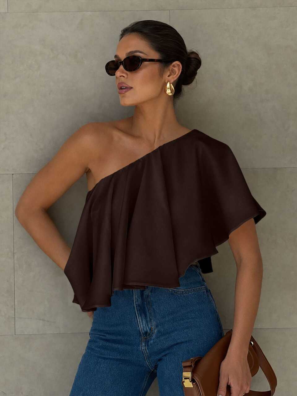 Anewsta Blusa elegante de mujer nueva para verano, casual, con hombro asimétrico, volantes asimétricos y color liso, adecuada para uso diario, vacaciones y desplazamientos