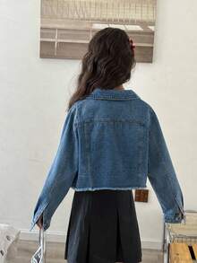SHEIN TWEEN GIRLS 女童牛仔夾克，水洗磨損毛邊設計，時尚街頭風牛仔外套，淺色水洗短版夾克，百搭新風格 - 中等水洗藍 - 查看 2