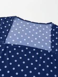 SHEIN 女款波點方領上衣與裙子套裝 - 藏青色和白色 - 查看 4