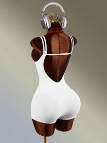 Amplova Celana Pendek Ketat Wanita Model One-Piece Tanpa Punggung dengan Motif Digital Blok Warna Merah & Putih, Tali Ganda, dan Tali Tipis - Red and White - View 9