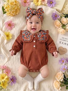SHEIN 1件棕色女嬰花卉拼接彼得潘領長袖連身衣 秋季 - 卡其色 - 查看 1