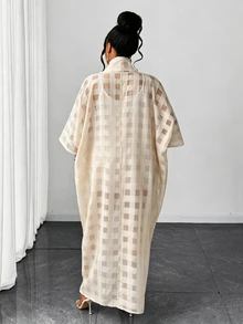 Maweii 大尺碼女款春夏白色鏤空扭結格紋中長袖度假休閒寬鬆洋裝 - 杏色 - 查看 2