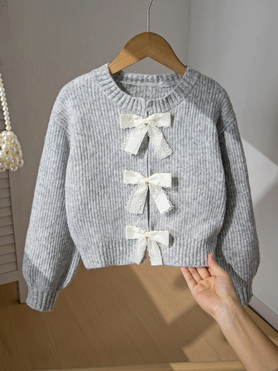 SHEIN 女童淺灰色圓領針織開襟衫,3D蕾絲蝴蝶結設計,短燈籠袖毛衣外套,寬鬆版型,秋冬外套上衣 - 灰色 - 查看 1
