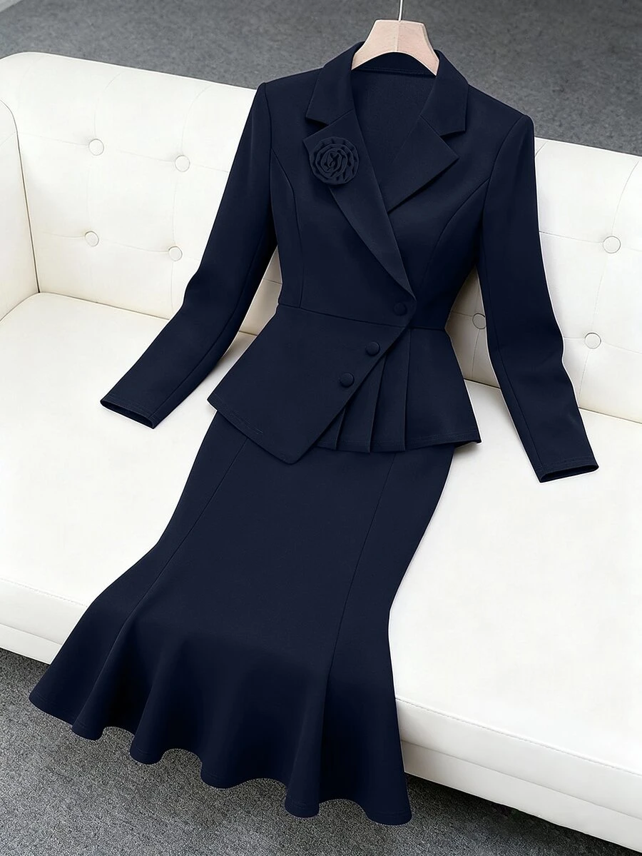 Modelyn Plus Size Elegant Commuter 3D Floral Decor Jacket & Fishtail Skirt Suit Set - Navy Blue - View 1