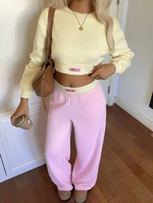 CovetEZ 2 Set Women's Letter Print Cropped Long Sleeve Sweatshirt And Sweatpants Casual Set - Multicolor - View 3