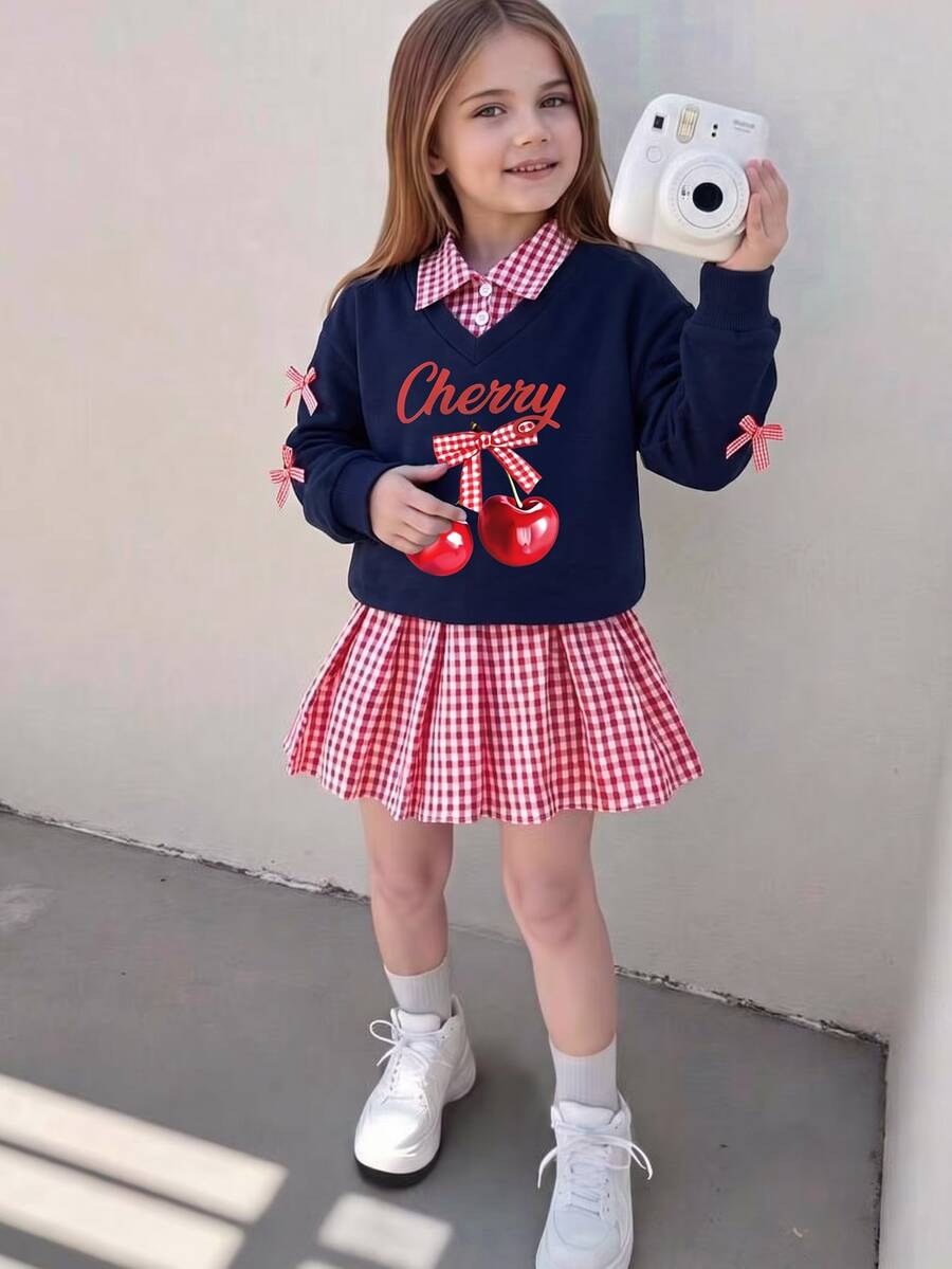 Elladie kids 2件組少女春/秋季套裝,深藍色長袖領口衛衣搭配紅白格紋百褶裙,甜美學院風,胸前櫻桃字母圖案印花,可愛休閒,適合外出穿搭 - 寶藍色 - 查看 1