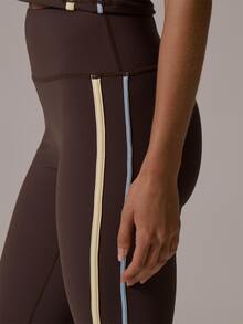 Musera Sport Side Stripe Contrast Colour High Rise Fitted Active Capri Legging Butter Yellow Fall Winter Autumn Gym Pilates Fitness Daily Casual - Coffee Brown - View 5
