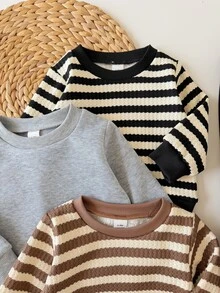 SHEIN Vintaside Kids 2件組幼兒男童運動衫運動長褲套裝，可愛灰色棕色條紋熊貼布，長袖圓領，常規款，適合戶外秋季聖誕萬聖節，羅紋設計 - 彩色 - 查看 5