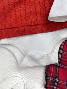 SHEIN 兒童 3 件組新生兒套裝：保暖內裡長袖翻領連身衣、紋理羅紋背心、聖誕格紋長褲，適合冬季聖誕節 - 紅色 - 查看 5