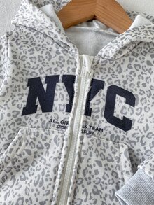 SHEIN Playful Pals 1件幼童女款拉鍊連帽外套 可愛學院風 白色豹紋字母長袖連帽外套 戶外冬季秋冬聖誕羅紋 - 淺灰色 - 查看 6