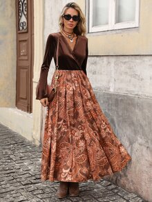 Brillora Gaun Wanita Model Lilitan Leher V Bahan Beludru dengan Motif Paisley Patchwork - Coffee Brown - View 5