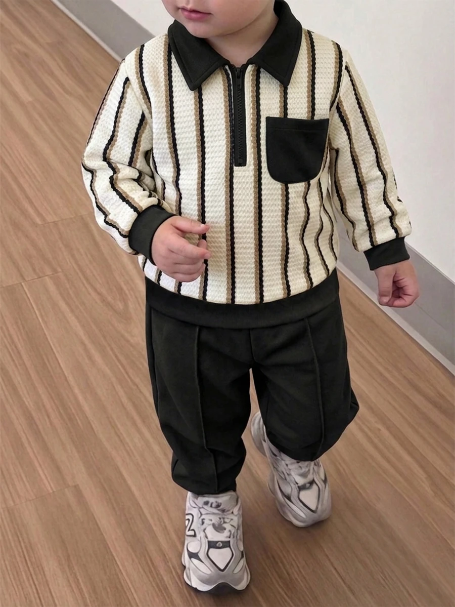 2件組男童幼兒秋季粉色復古休閒風拼色直條紋半拉鍊 Polo 長袖上衣搭配純色慢跑長褲套裝,寬鬆版型 - 黑與白 - 查看 1