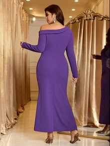 Reflora Gaun Pesta Elegan Ukuran Plus dengan Leher Asimetris dan Dekorasi Rhinestone - Purple - View 3