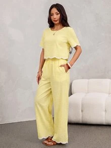 SHEIN PETITE 2件組女款夏季休閒黑白格紋對比色圓領短袖上衣與長褲套裝 - 淡黃色 - 查看 10