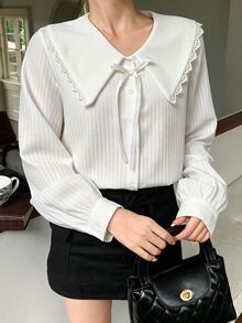 SHEIN 青少年女孩蝴蝶結彼得潘領蕾絲飾邊燈籠袖學院風休閒百搭白色襯衫，優雅學院風休閒白色襯衫，百搭襯衫 - 彩色 - 查看 1