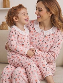 SHEIN 2件組秋冬保暖內裡女嬰居家服，粉色雙面法蘭絨碎花可愛白色蕾絲領長袖上衣與長褲，冬季風格 - 粉色 - 查看 8