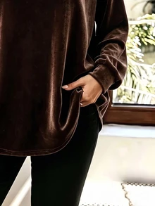 SHEIN LUNE Autumn/Winter Fashion Loose Vintage Casual Basic Coffee Color Hooded Curved Hem Plus Size T-Shirt - Coffee Brown - View 3