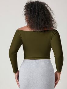 SHEIN BASICS 大尺碼純色露肩短版T恤女款夏季上衣 夏日穿搭 - 軍綠色 - 查看 2