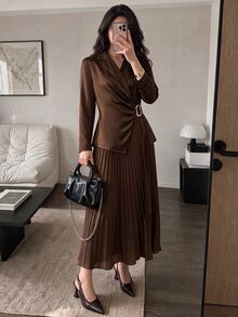 Modelyn Gaun Lipit Kerah Blazer Elegan Warna Polos untuk Wanita - Coffee Brown - View 1