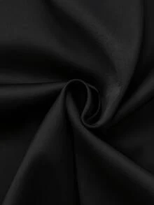 Modelyn Blus Elegan Wanita Ukuran Plus Lengan Panjang Berenda Kontras Warna Polos dengan Kancing Tunggal - Hitam - View 4