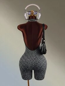 Mistrie Jumpsuit Olahraga & Kebugaran Tanpa Jahitan Tanpa Lengan dengan Leher Halter Motif Leopard Abu-abu - Dark Grey - View 2
