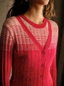 MOTF PREMIUM CONTRAST COLOR SINGLE-BREASTED V-NECK CARDIGAN - Red - View 4