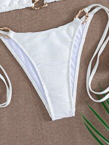Swim Basics 春夏女款兩件式泳衣套裝，性感度假風優雅浪漫掛脖綁帶蕾絲金屬環設計沙灘泳衣套裝 - 白色 - 查看 5