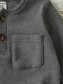 SHEIN Souflis 2pcs Toddler Boy Henley Top + Pants Preppy Dark Grey Button Pocket Ribbed Long Sleeve Round Neck Regular Birthday Party Fall Sweaters Jumpers Solid - Grey - View 3