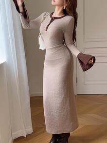 Feyla Women's Elegant Colorblock Bell Sleeve Knit Long Dress, Autumn/Winter - Khaki - View 4