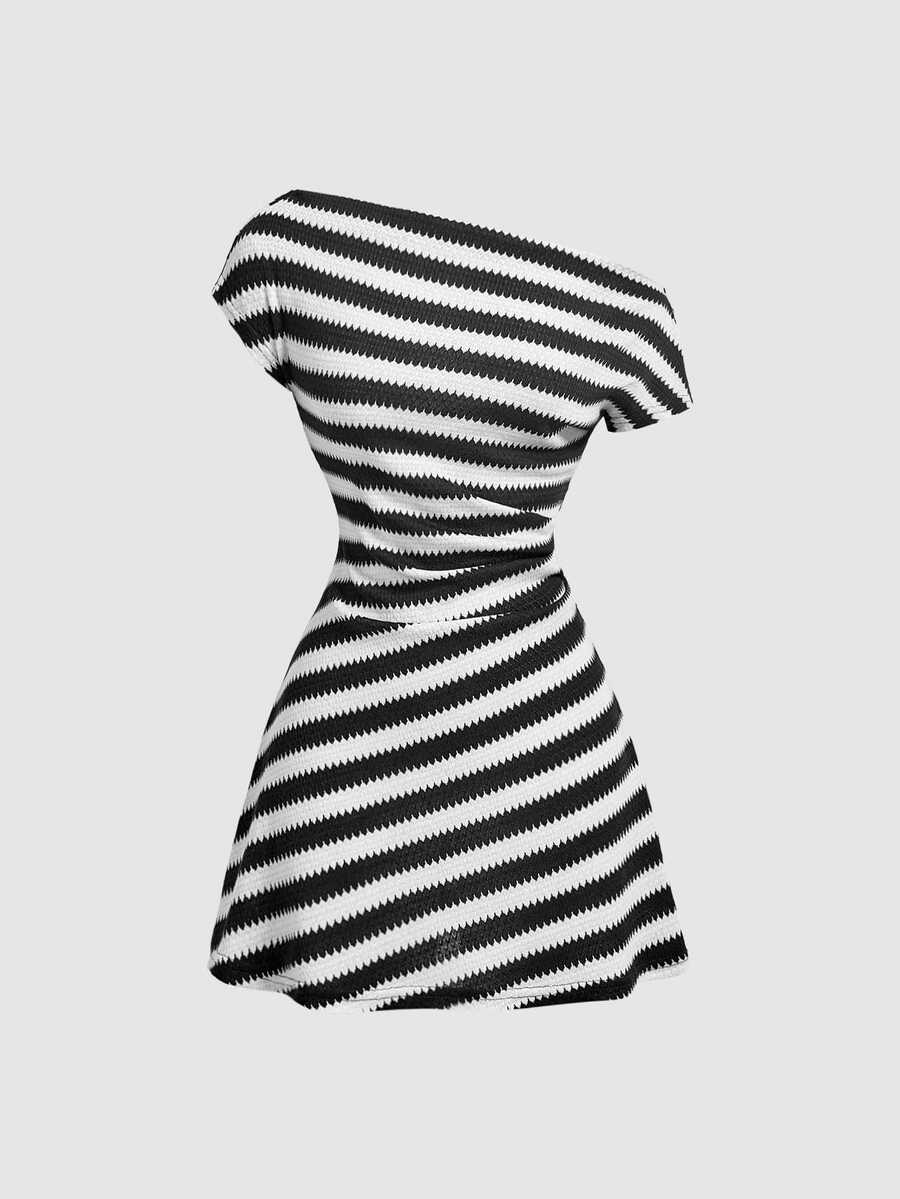 SHEIN MOD Gaun Mini Liburan Bergaris dengan Leher Asimetris dan Potongan Pas Badan - Hitam dan Putih - View 1