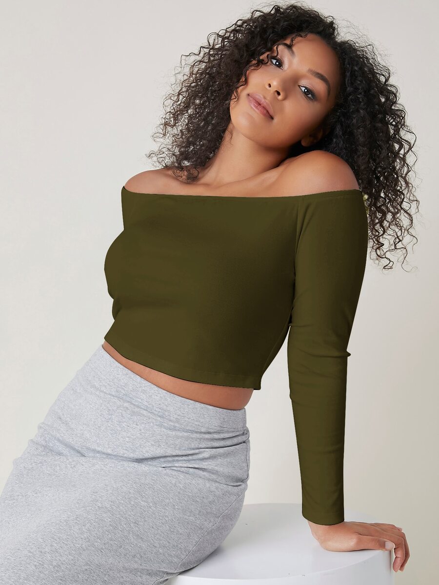 SHEIN BASICS 大尺碼純色露肩短版T恤女款夏季上衣 夏日穿搭 - 軍綠色 - 查看 1
