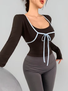 DAZY Kaos Olahraga Lengan Panjang 2 in 1 Wanita dengan Ikatan Depan, Cocok untuk Gym, Latihan, Musim Gugur, Warna Cokelat Tua, Sporty dan Sederhana. - Coklat - View 2