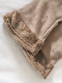 SHEIN Playful Pals 女嬰卡其色假領不對稱針織兩件套套裝，毛絨拼接袖口與喇叭褲腳 - 卡其色 - 查看 7