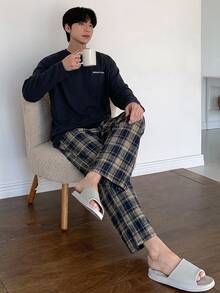 DAZY 夏季字母印花T恤與格紋長褲男士居家休閒套裝 - 彩色 - 查看 3