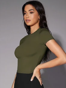Silquee 女款純色極簡圓領短袖T恤，適合日常穿著 - 軍綠色 - 查看 3
