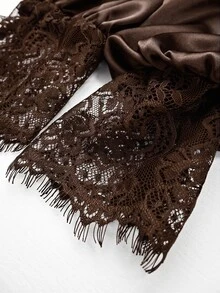 SHEIN Gaun Hitam Pas Badan Elegan Wanita dengan Leher V Dalam dan Hiasan Renda - Kopi - View 4