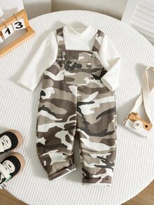SHEIN 中性新生兒嬰兒男/女寶寶 100%純棉休閒時尚百搭迷彩牛仔吊帶褲連身褲工裝褲，男嬰服裝套裝，男嬰夏季穿搭，柔軟牛仔牛仔褲 - 彩色 - 查看 4