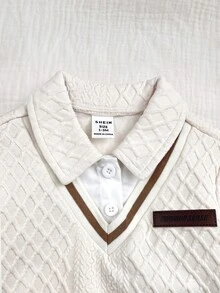 SHEIN 新生兒男嬰可愛休閒學院風 2 合 1 領口運動衫與長褲套裝 - 白色 - 查看 8