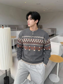 DAZY Autumn/Winter Grey Base Geometric Retro Pattern Jacquard Men's Crew Neck Half-Zip Sweater - Grey - View 4