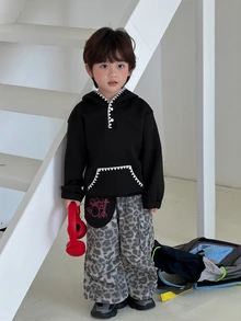 Dazy Kids Infant (Boy) Hooded Korean Style Long Sleeve Versatile Solid Color Sweatshirt - Black - View 4