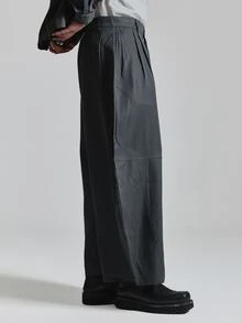 Musero Barrel Leg Cropped Tailored Pant Side Pocket Pleat Detail Co Ord Trousers Only Autum Winter Essentials - Grey - View 3