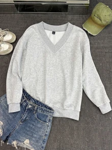 SHEIN EZwear 休閒極簡風大尺碼女款灰色V領寬鬆大版厚實運動衫，適合秋冬穿著 - 淺灰色 - 查看 4