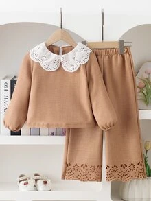 SHEIN Vintaside Kids 女童 2 件套丹寧效果上衣 + 白色彼得潘領燈籠長袖襯衫搭配同款寬腿褲，簡約溫柔風，適合春夏交替與初夏，適用日常上學、公園散步、週末出遊與短途旅行 - 棕色 - 查看 4