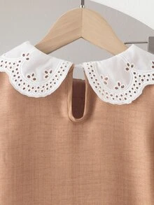 SHEIN Vintaside Kids 女童 2 件套丹寧效果上衣 + 白色彼得潘領燈籠長袖襯衫搭配同款寬腿褲，簡約溫柔風，適合春夏交替與初夏，適用日常上學、公園散步、週末出遊與短途旅行 - 棕色 - 查看 7