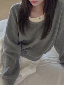 DAZY 女款拼接 2 合 1 寬鬆圓領長袖鈕扣裝飾休閒度假針織套頭毛衣，秋冬款 - 灰色 - 查看 1