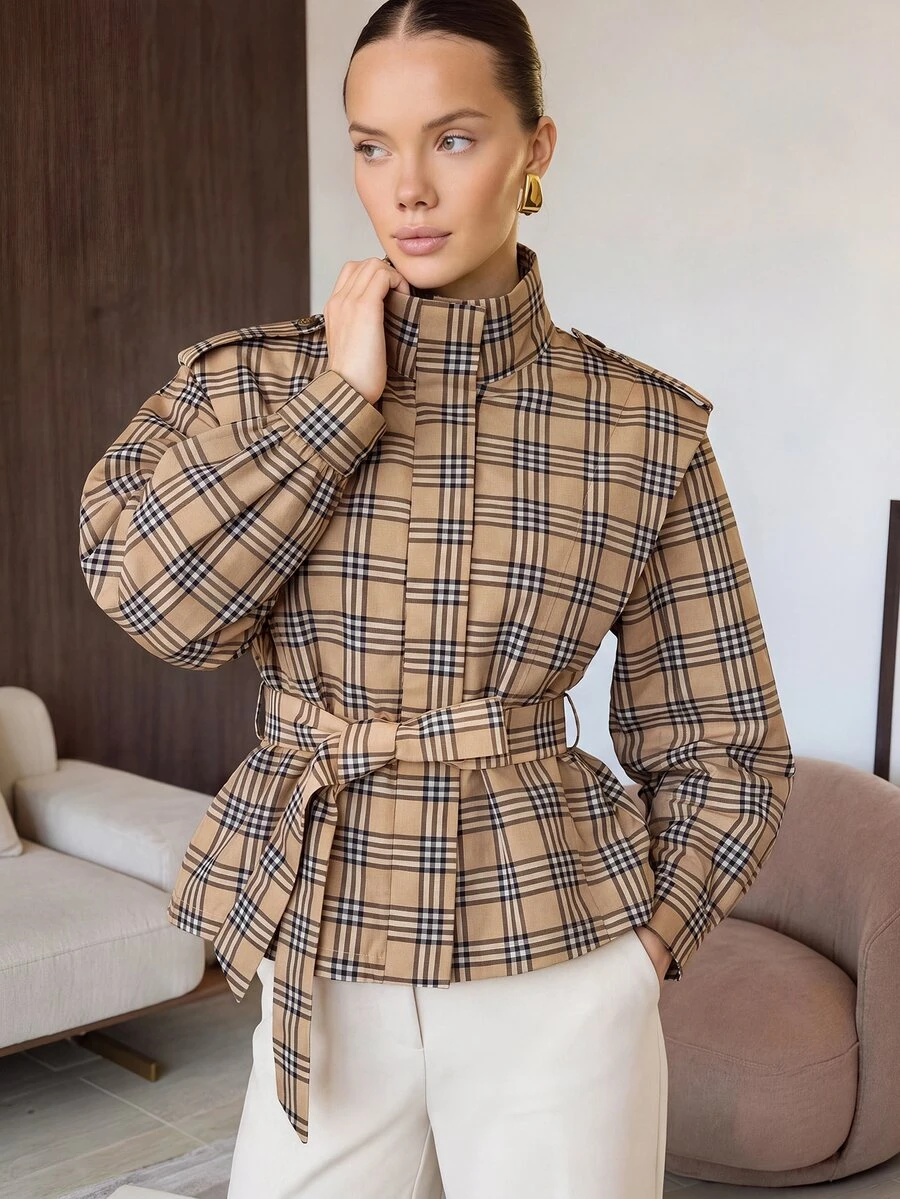 SHEIN Mantel trench pendek lengan panjang longgar dengan ikat pinggang yang memberikan efek ramping. - MultiWarna - View 1