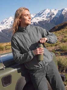 WanderVale Jaket Olahraga Wanita Gaya Sederhana Warna Abu-abu, Cocok untuk Olahraga, Kebugaran, dan Pemakaian Sehari-hari - Dark Grey - View 1